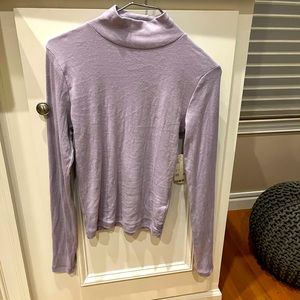 Urban outfitters lavender mock turtle neck.  Light fabric. Size M.